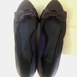 Purple flat shoes